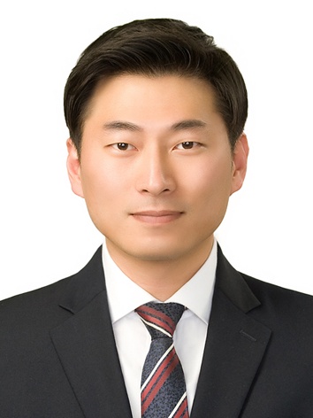 김창신부교수 사진